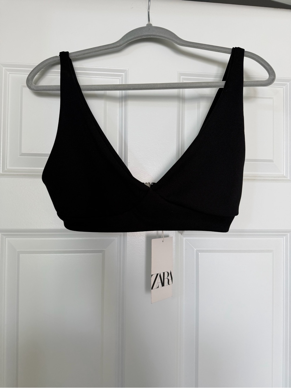 Zara Black V-Neck Crop Bralette